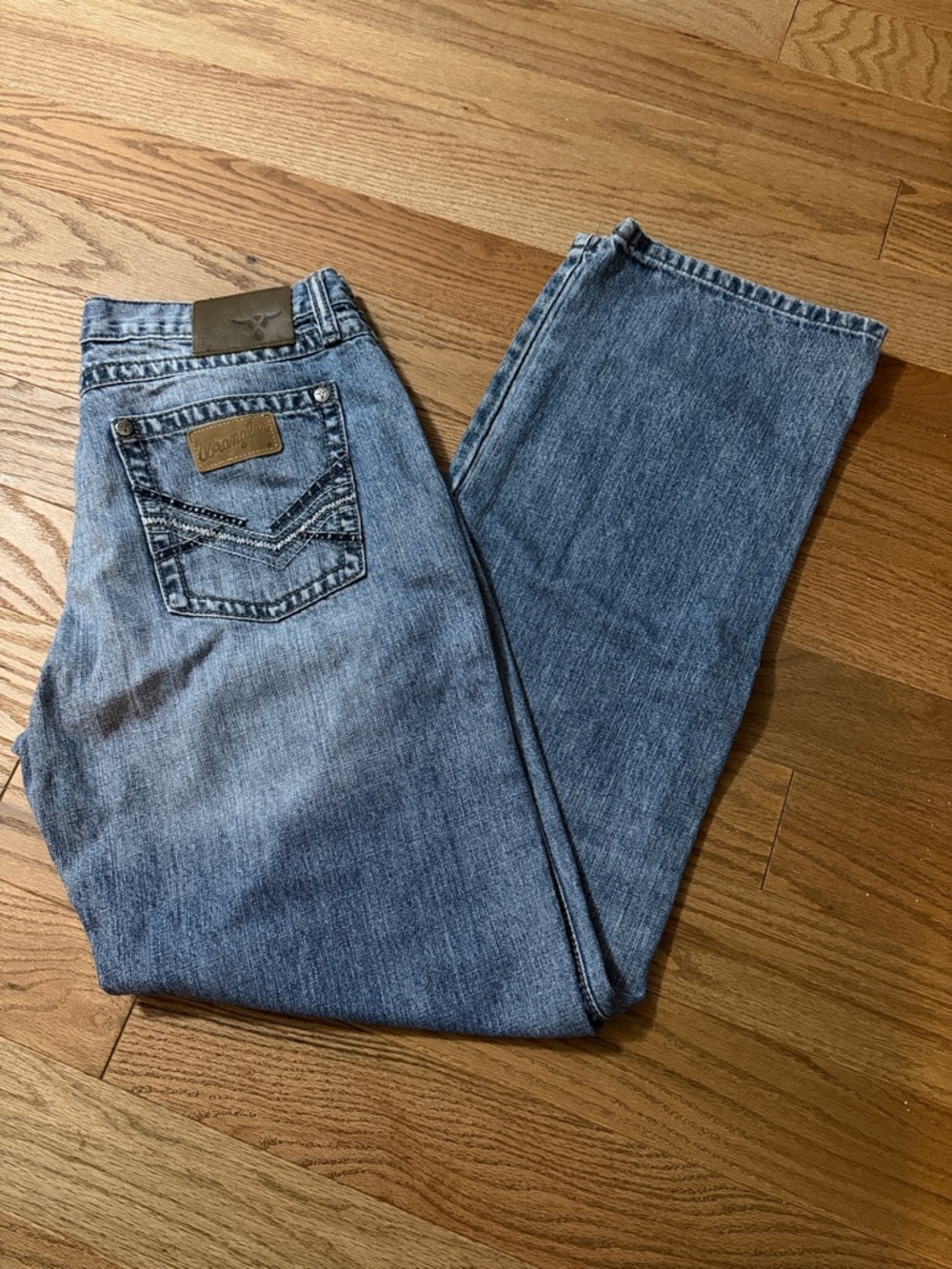 Wrangler Men's Straight Leg Medium Blue Denim Jeans